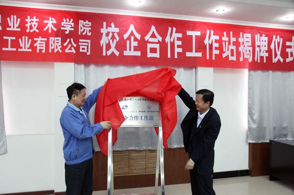 97久久人人超碰国产精品